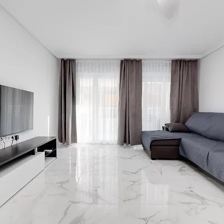 Modern Bergantin
